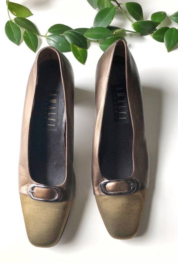 Vintage Amalfi Metallic Gold Leather Pumps, Size … - image 2