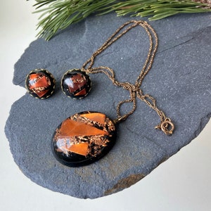 Vintage 1950s Lucite Pendant Necklace and Clip On Earring Set, Confetti Lucite