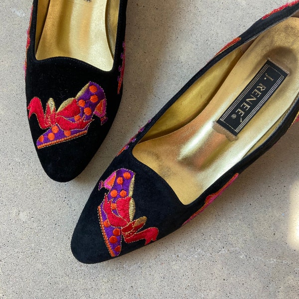Vintage Suede Pumps with Embroidered Shoe Motif, Size US 8.5 narrow