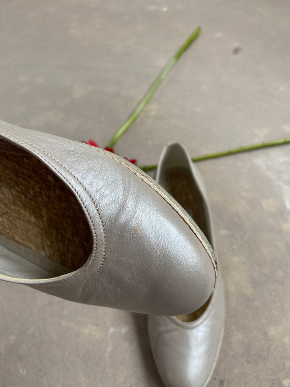 Vintage 1980s Silver Leather Flats, Size US 8 - image 9