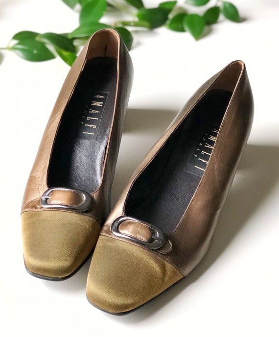 Vintage AMALFI Gold Flats, Italian Leather Shoes,
