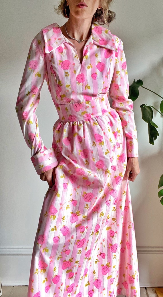 70s Roses & Stripes Maxi Dress with Disco Collar