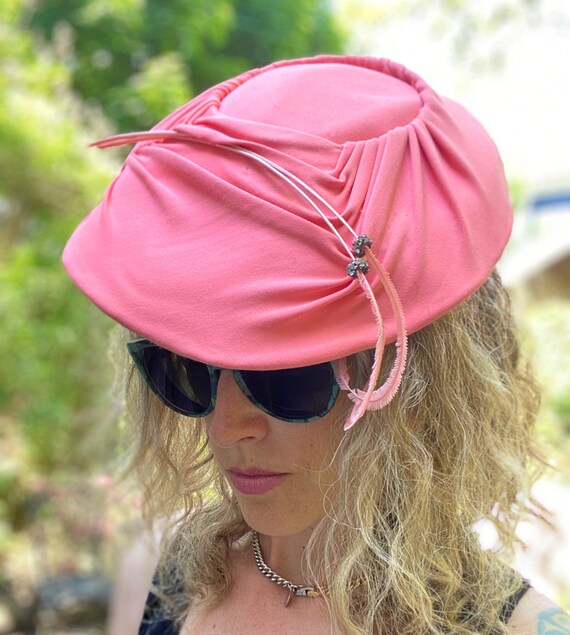 40s Coral Pink Gathered Fabric Fascinator Derby Ha