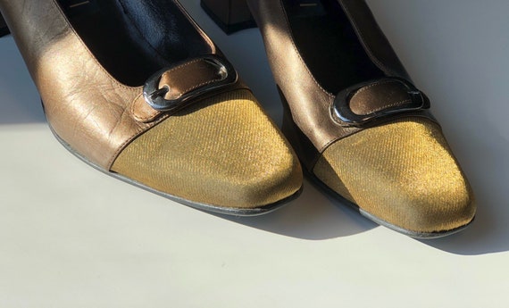 Vintage Amalfi Metallic Gold Leather Pumps, Size … - image 5