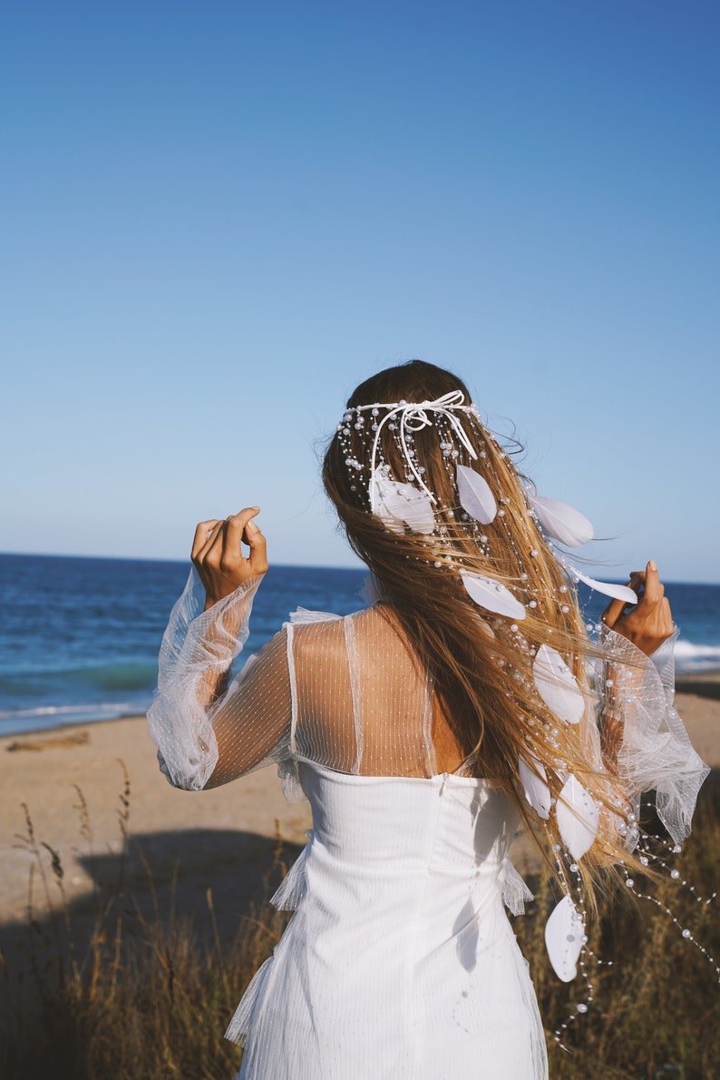 Wedding Hair Accessories Ideas for Boho Chic Brides, White Feather Bohemian Headband 