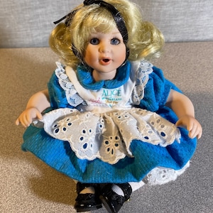 Marie Osmond Disney 50th Anniversary Porcelain Alice in Wonderland 7.5” Doll