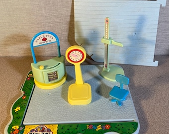 Vintage Maple Town Hospital Calico Critter Accessory Lot
