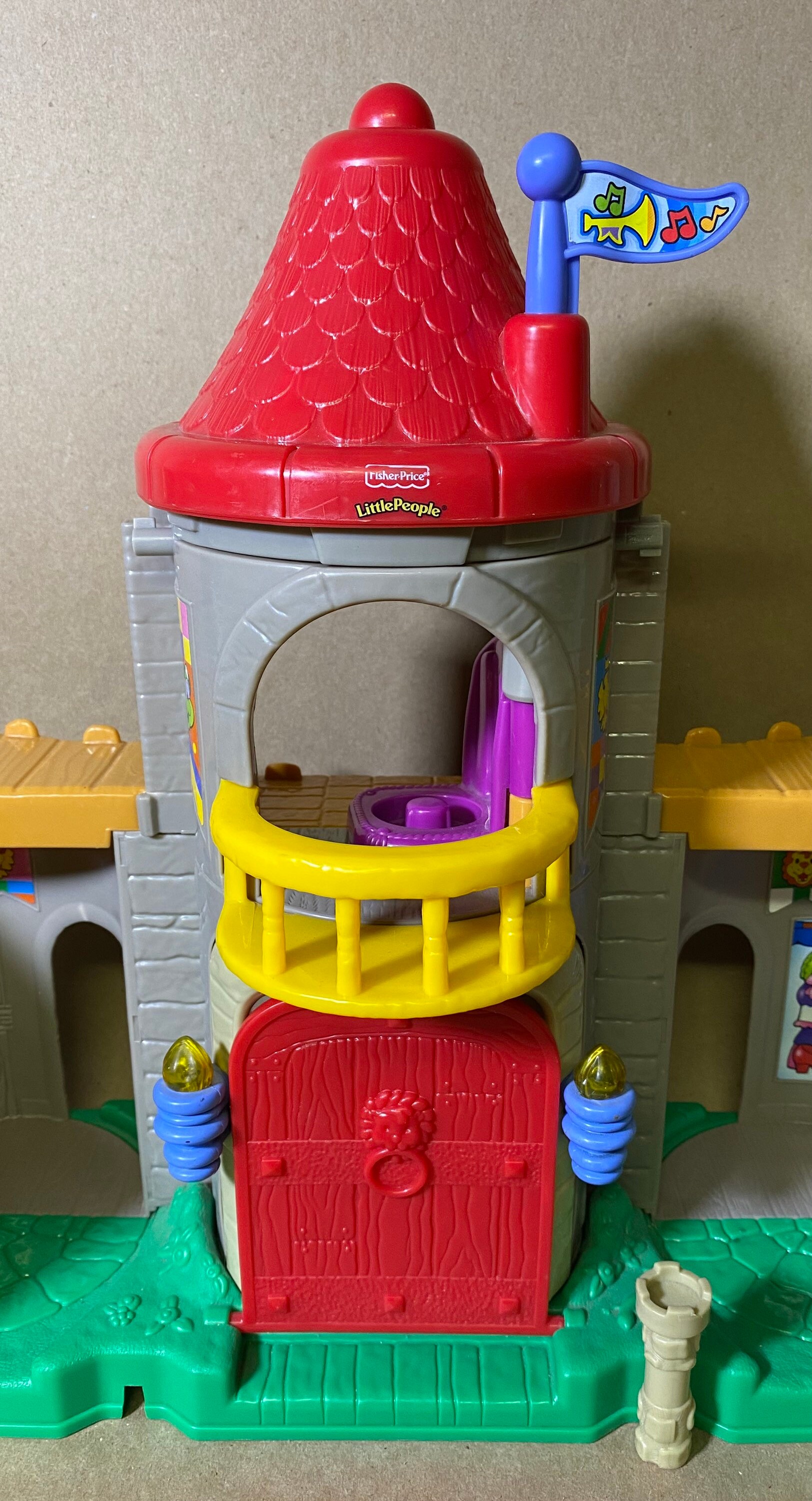 Little people hotsell lil kingdom castle