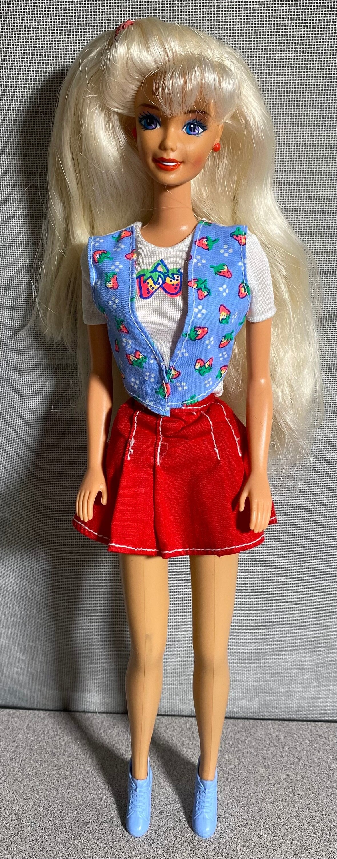 Vintage 1995 Mattel Barbie Shoppin’ Fun Doll