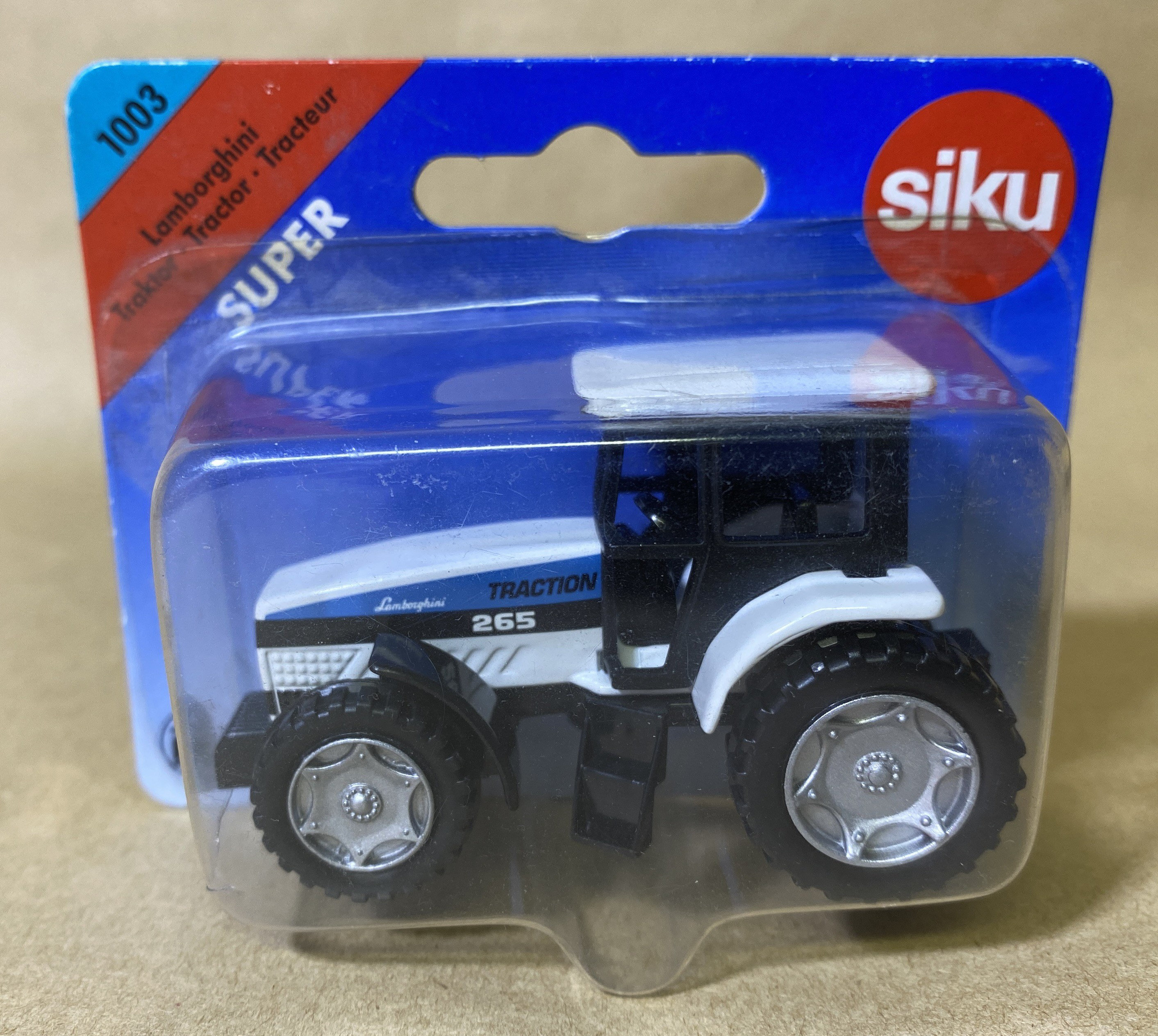 喜ばれる誕生日プレゼント Lamborghini Siku Tractor in Made - #1003 Model Scale Mini ミニカー
