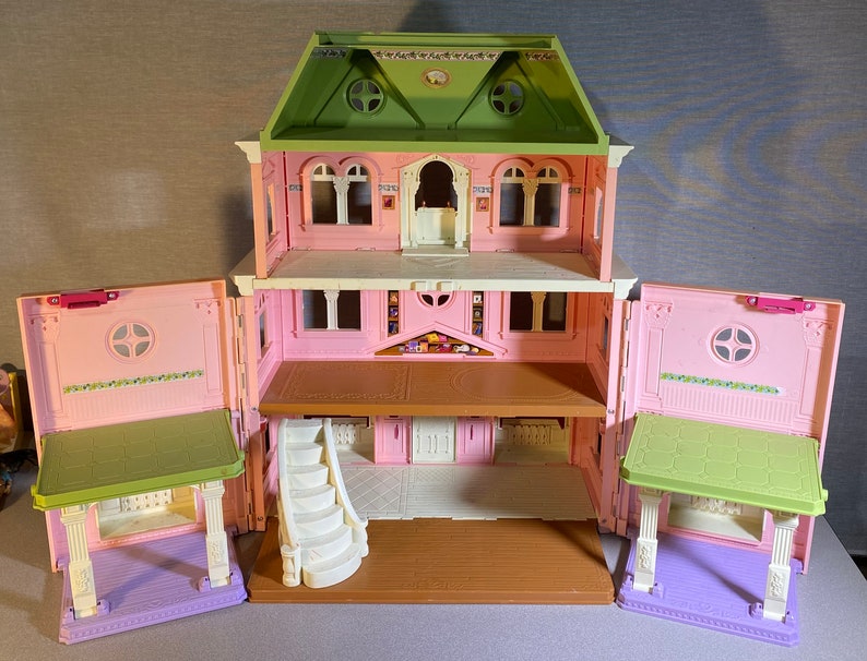 Vintage Fisher Price Loving Family Grand Mansion Victorian Dollhouse & Dolls image 4