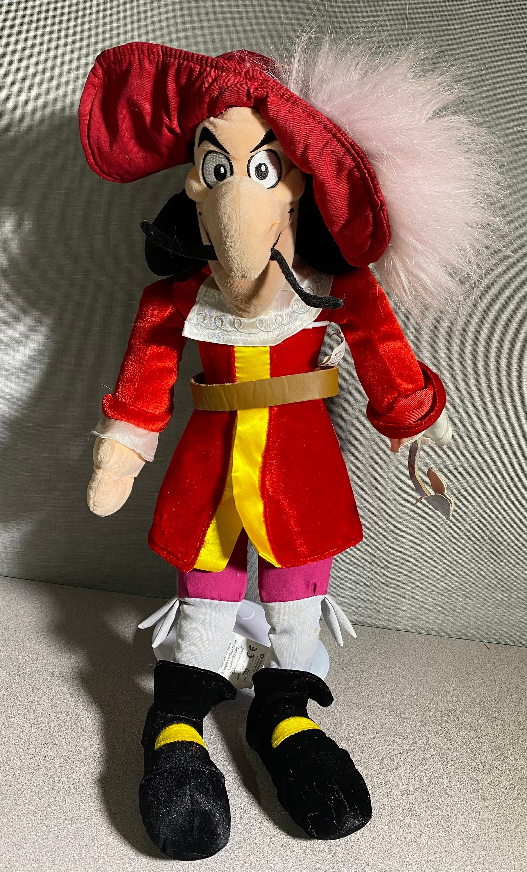  Peter Pan CAPTAIN HOOK Disney Collector Doll Limited
