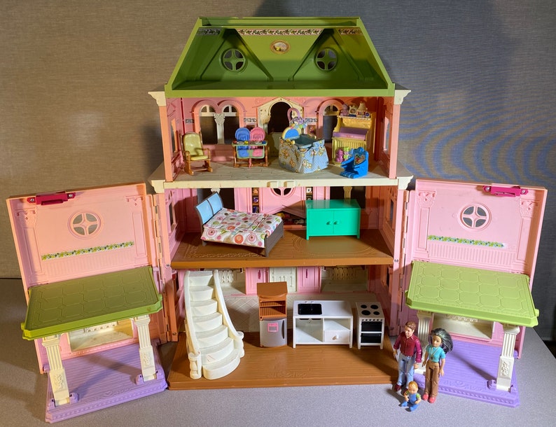 Vintage Fisher Price Loving Family Grand Mansion Victorian Dollhouse & Dolls image 5