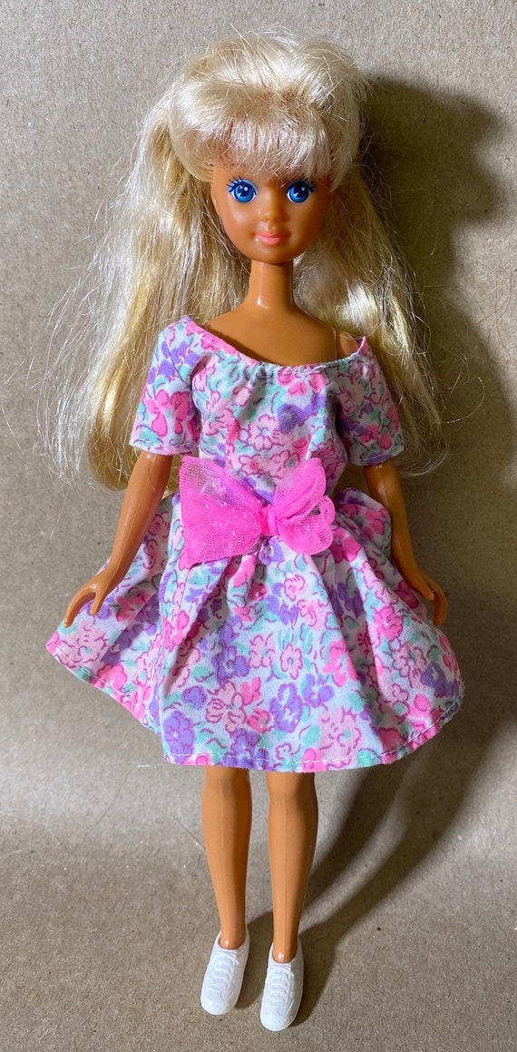 Vintage 1990s Mattel Barbie Skipper Doll 