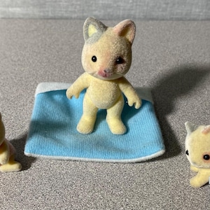 Sylvanian Families Calico Critters Whiskers Cat Twin Babies