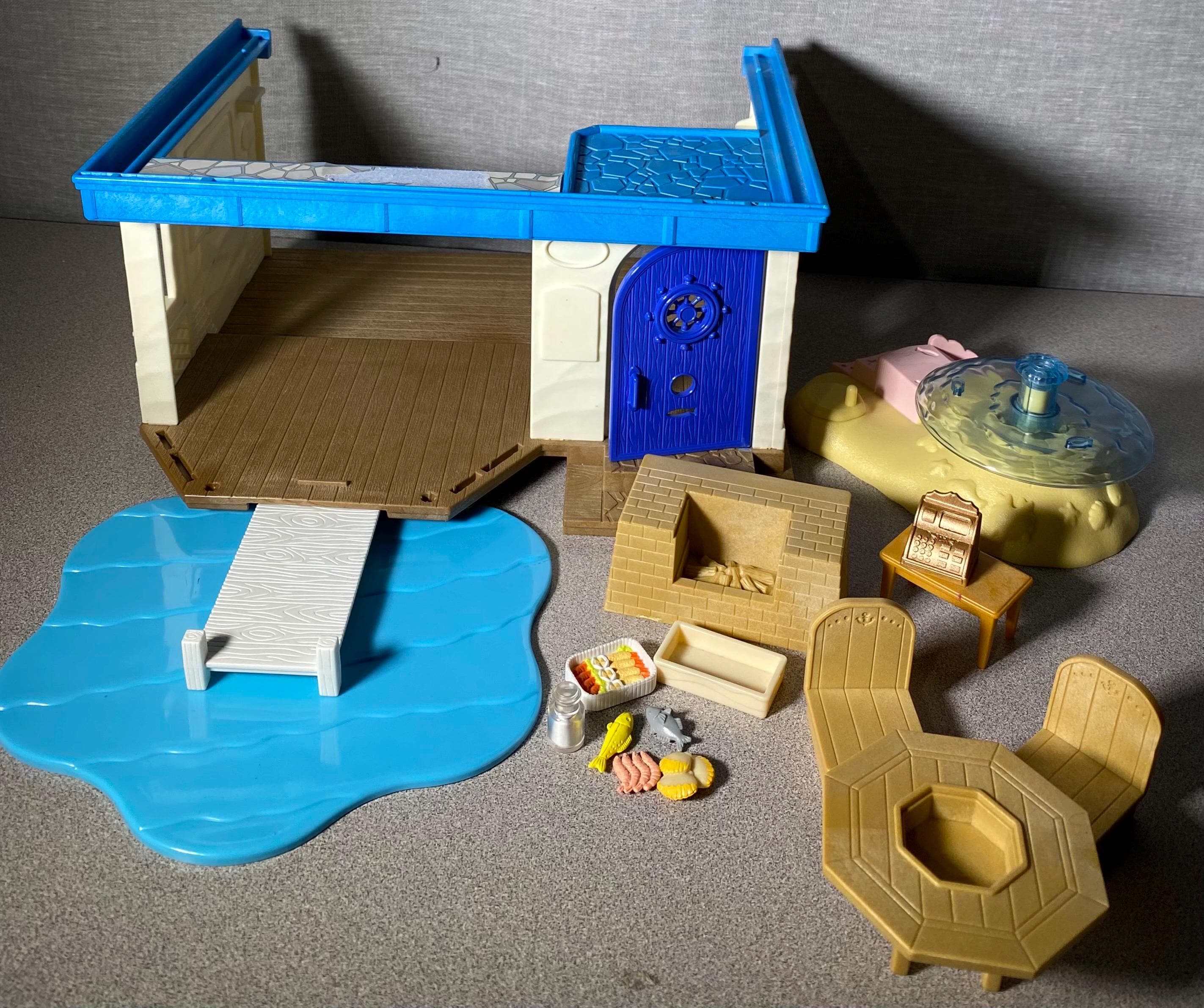 Epoch Sylvanian Families Calico Critters Seaside Restaurant Playset