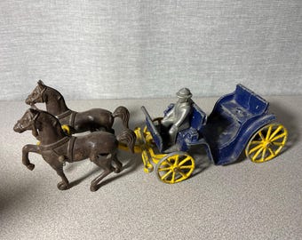 ヴィンテージ風の馬が子供を乗せたバギーを引いている陶器の置物 - 6
