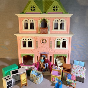 Vintage Fisher Price Loving Family Grand Mansion Victorian Dollhouse & Dolls image 1