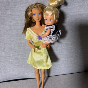 Vintage 1984 Mattel Heart Family Mom & Baby