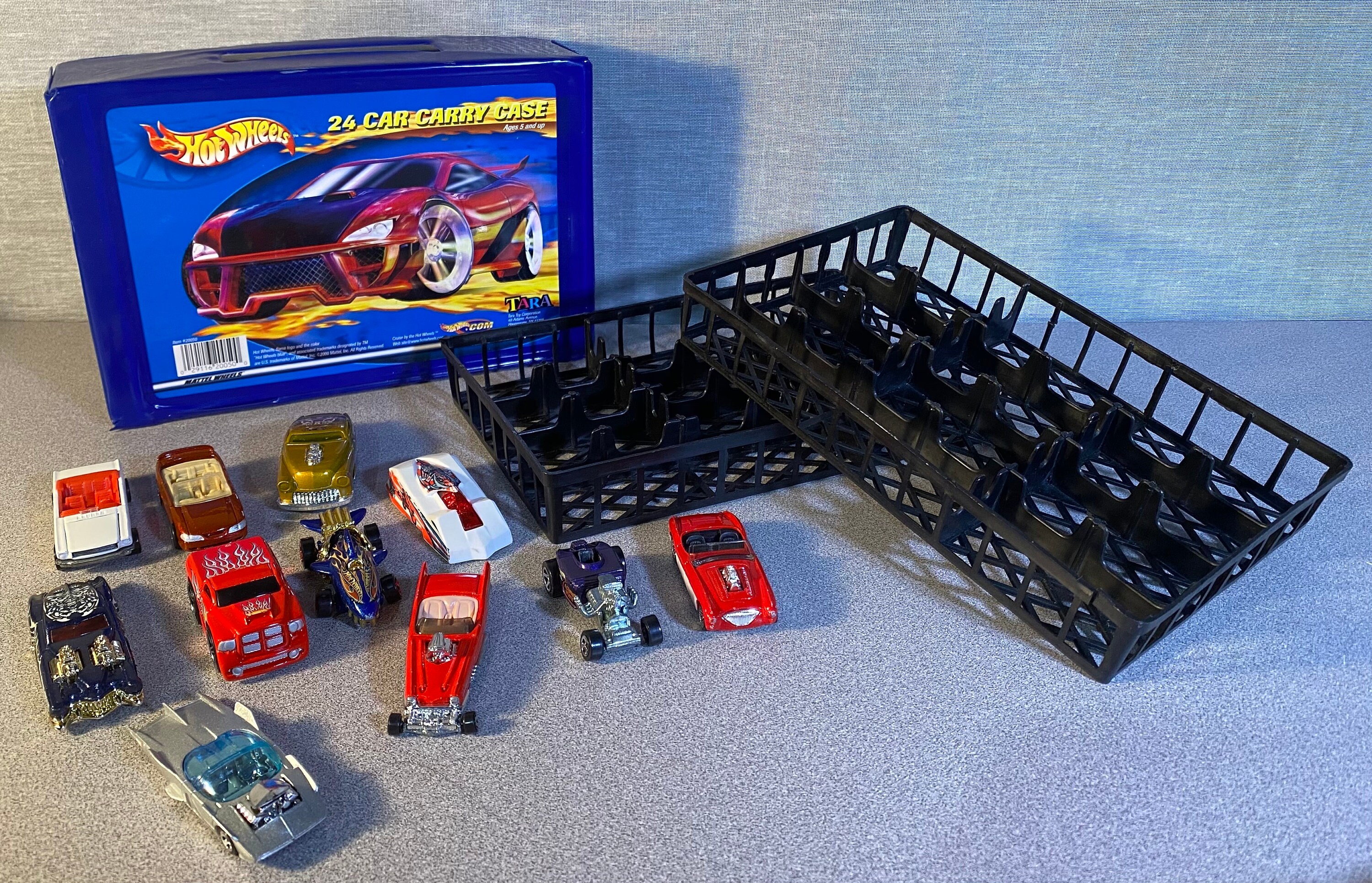 Hot Wheels Cases and Bags for carrying toy cars