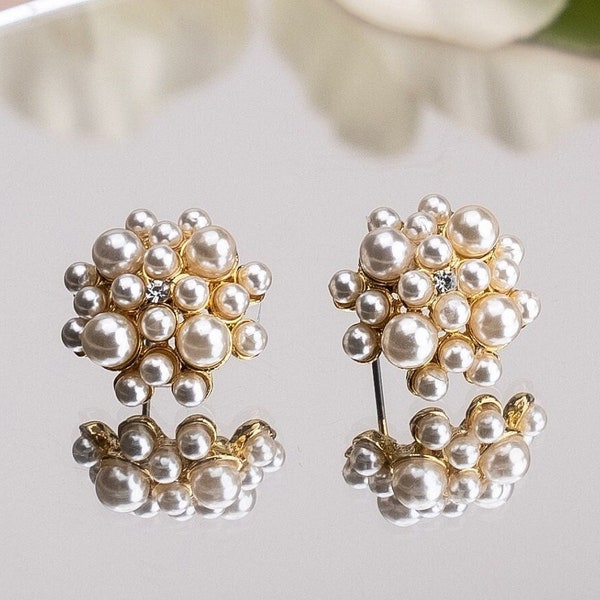 Classic Clustered Pearl Earrings, Dainty Bridesmaids Wedding Earrings, Gold Pearl Stud Earrings, Simple Pearl Earrings, Wedding Gift