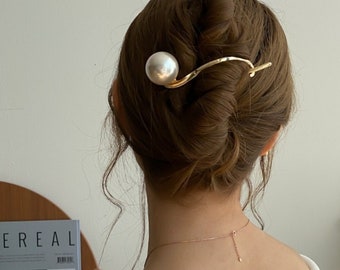 Pearl Hair Clip, Statement Pearl Bun Holder, Large Pearl Hair Pin, Minimalist Hair Clip, Updo Bun Maker, Metal Hair Tool