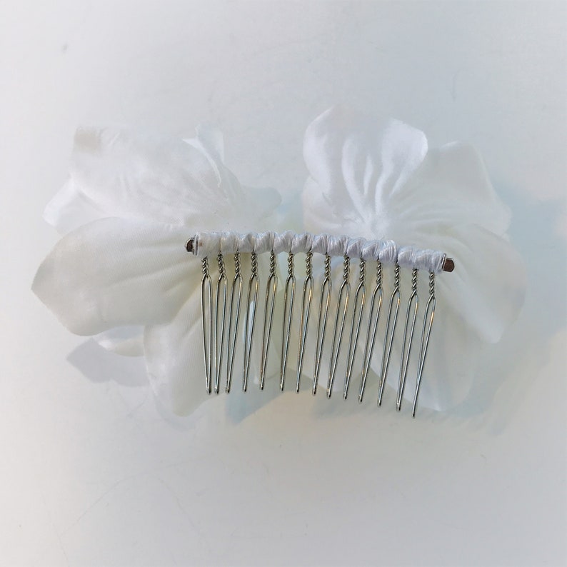 Bridal Headpiece Bridal Hair Jewelry Floral Hair Comb Bridal Hair Comb Wedding Hair Comb Women Floral Hair Piece Rose Hair Comb White