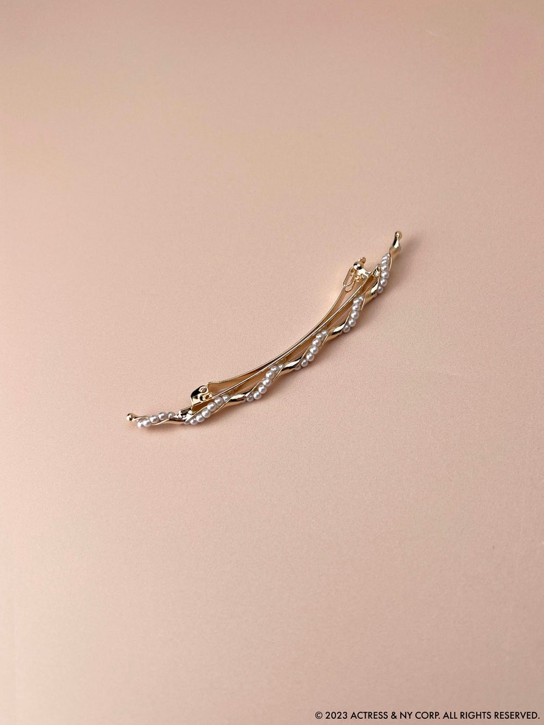 Minimalist Metal Hair Barrette, Crescent Metal Bar Clip, Dainty Gold Daily Hair Pin, Hair Clip for Thin Hair, Sisters and Girlfriends Gift image 9