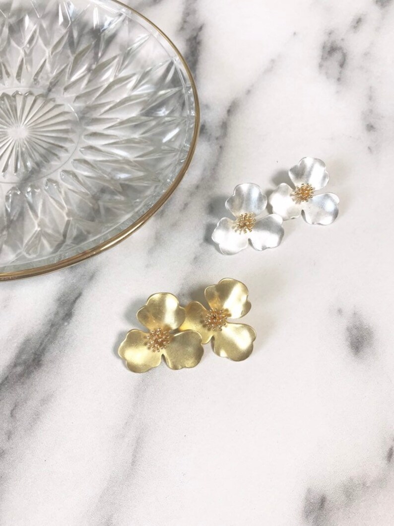 Large Stud Earrings Floral Studs Bridal Jewelry Prom Wedding Favor Statement Flower Stud Earrings Ivory Pink Yellow Gold Silver