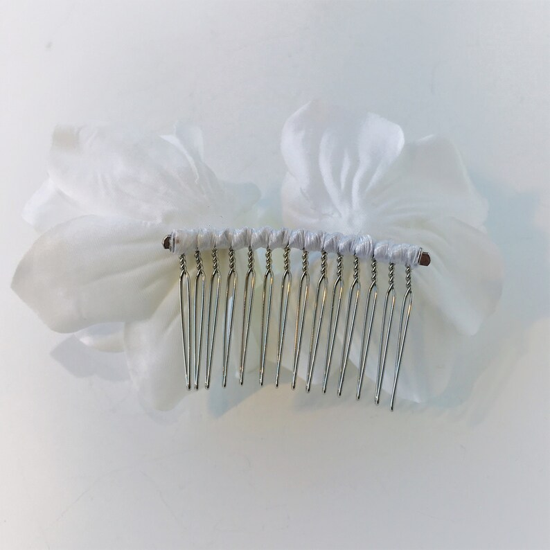 Bridal Headpiece Bridal Hair Jewelry Floral Hair Comb Bridal Hair Comb Wedding Hair Comb Women Floral Hair Piece Rose Hair Comb White