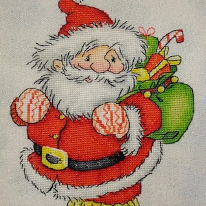 Padrão de ponto cruz do Papai Noel – Papai Noel alegre com presentes em PDF, gráfico de bordado para decoração de Natal, download instantâneo, arquivo PDF digital