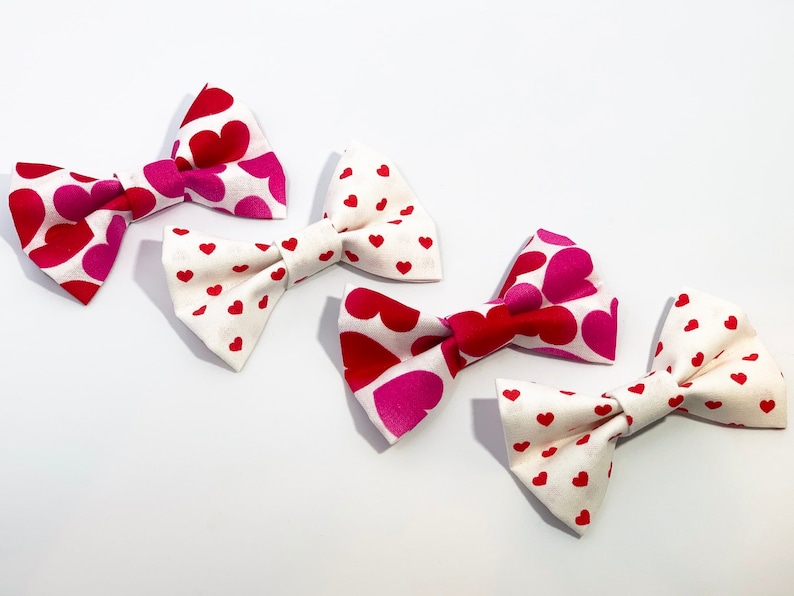 Red and Pink Jumbo Hearts Valentine\u2019s Day \u201cHunk of Purring Love\u201d Pet Bow Tie