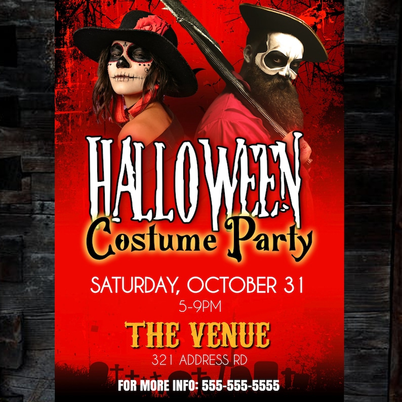 K&ouml;nnte beinhalten: Eine Einladung zu einer Halloween-Kost&uuml;mparty mit rotem Hintergrund und einer Frau mit Totenkopfgesicht und einem b&auml;rtigen Mann mit Totenkopfmaske. Der Text lautet "HALLOWEEN Costume Party", "SATURDAY, OCTOBER 31", "5-9PM", "THE VENUE", "321 ADDRESS RD" und "FOR MORE INFO: 555-555-5555".