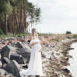 Sesja zdjęciowa w dużym rozmiarze, Suknia ślubna na plaży, Spersonalizowana odzież ciążowa, Eleganckie macierzyństwo, Niepowtarzalna sukienka na babyshower, Promienna ciąża