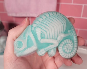 Jabón de esqueleto de camaleón - Nope Soaps, regalos curiosos, regalos científicos, rarezas, regalos geniales