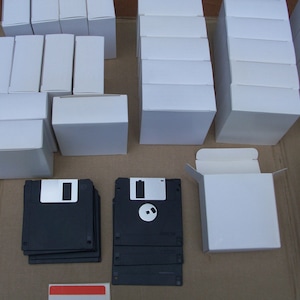 Vintage Floppy Disks  3.5 Lot of 100  New Disc&#39;s Floppy Disk Computer