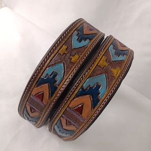 Handgefertigt Leder Hundehalsband: Hand-punziertes Anpassbares Design