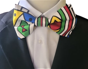 White, Red, Green Bow Tie and Pocket Square Set | Bow Ties for Wedding | Pre-tied Bow Tie