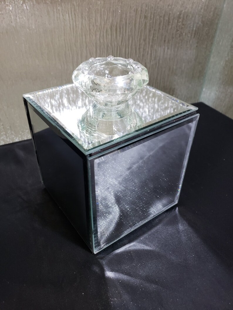 Diamond Handle Mirrored Storage Box