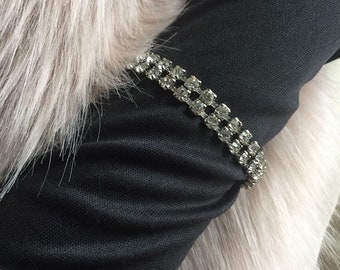 Vintage Crystal Bracelet. Costume jewelry. jewelry under 20. Rhinestone bracelet. Sparkling beauty. Just a little icing. Formal Accessories