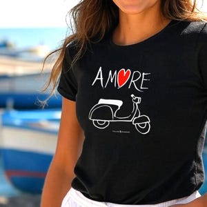T-shirt VESPA AMORE - Black  | Vintage Vespa, Italian Vespa, Italian Scooter, Italy t-shirt, Italian vacation shirt, Italian gift