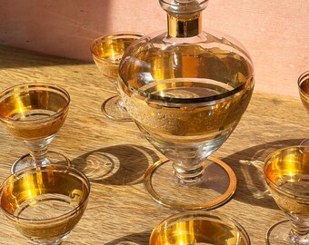 Glass decanter set, vintage mid-century, gold leaf deco,  5+1 glasses