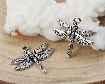 10 Antique Silver Tone Dragonfly Charms 18x18mm (B175f)