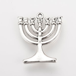Antique Silver Menorah Charm/Pendants 23 x 20mm (B33E/107a-b,bu 1/2)