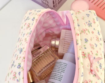 Makeup bag, Pouch bag, borsa trucco, beauty case, fatto a mano, trapuntato, trousse de  toilette,terrycloth, Liberty, beauty bag,zip,gingham