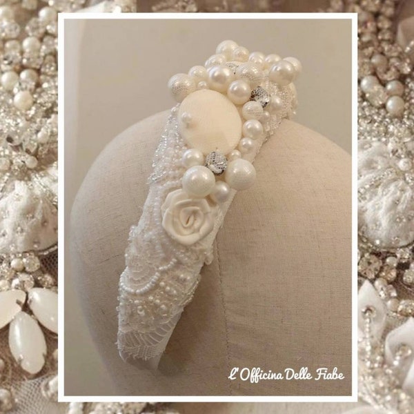 3D headband in hand-embroidered Chantilly lace, bridal rounded flower headband, bridal padded headband, crown, 3D