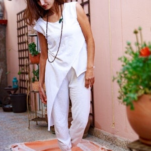 yoga top, yoga clothes for women, yoga gift,  yoga outfit, white clothes for kundalini yoga, loose clothes, gift for her, boho clothes, om