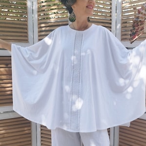 Yoga set, Poncho and pants, White Clothing, spiritual clothes, gift for her, yoga clothes for women, initiation clothing, kundalini yoga