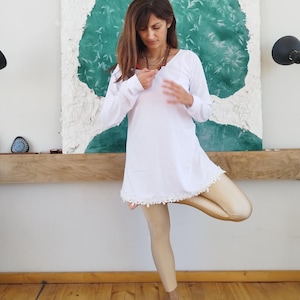 Yoga Tunika, Yoga Tunika, weiße Baumwollkleidung, Yoga Outfit, Meditation, Kundalini, lose, Geschenk für sie, zeremonielle Kleidung