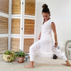 Tunique de yoga, vêtements de yoga pour femme, cadeau pour elle, tunique d'initiation, vêtements de kundalini, vêtements amples, haut de yoga, vêtements spirituels blancs image 3